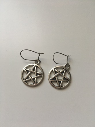 Auskarai su pentagramom 