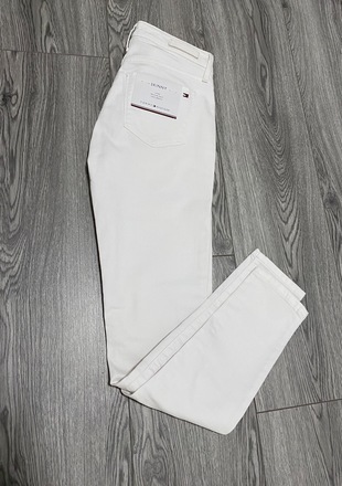 Tommy hilfiger dzinsai 
