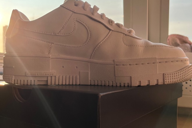 Nike Air Force Pixel
