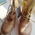 For sale: Nauji moteriški batai