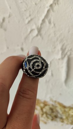 Išskirtinis žiedas su Swarovski kristalais