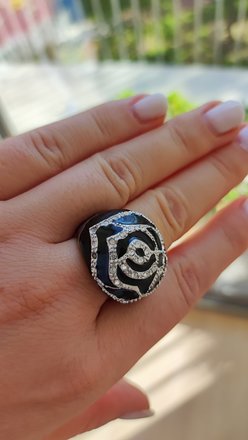 Išskirtinis žiedas su Swarovski kristalais