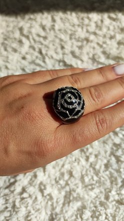 Išskirtinis žiedas su Swarovski kristalais