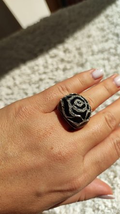 Išskirtinis žiedas su Swarovski kristalais