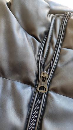 Nauja Bomber dirbtinės odos Pull&Bear striukė