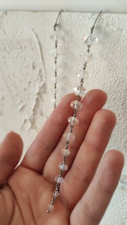 Rankų darbo ilgi kabantys auskarai