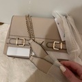 For sale: Rankinė guess