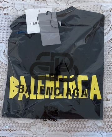 Balenciaga maikute