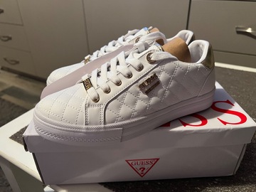 Parduoda: Guess Laisvalaikio batai