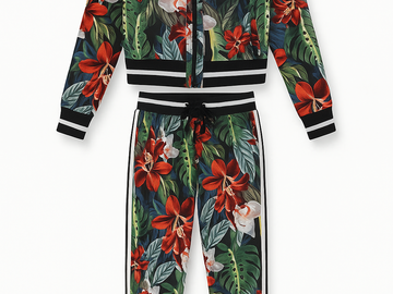 Parduoda: Išskirtinis laisvalaikio kostiumėlis moterims