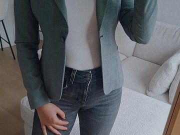 Parduoda: Pilkas įliemenuotas Mosaic švarkelis, XS dydis