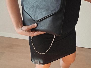 Parduoda: Minimalistinė voko tipo rankinė