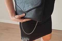 Parduoda: Minimalistinė voko tipo rankinė