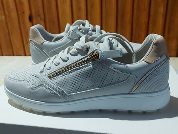 Parduoda: Esprit batai 37d.