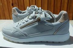 Parduoda: Esprit batai 37d.