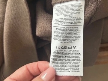 For sale: Nike rudas džemperis
