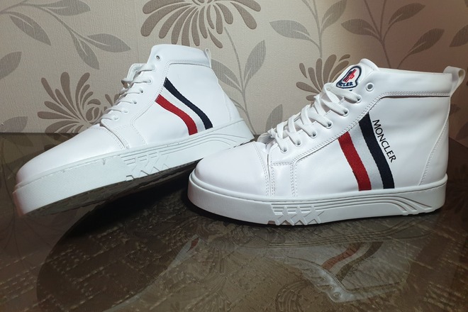 Laisvalaikio batai moncler
