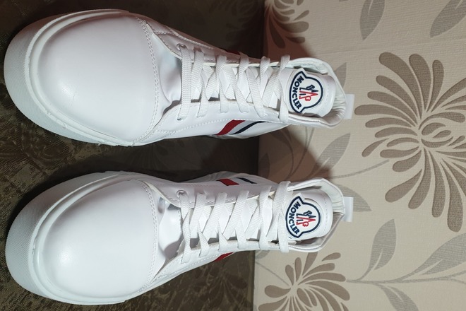 Laisvalaikio batai moncler