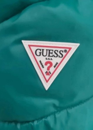 Apinauja,originali Guess labai grazi striukyte S/M