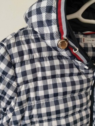 Nauja,originali pukine Tommy Hilfiger striukyte S/M