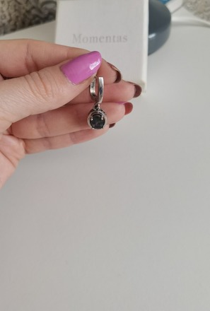 Sidabriniai auskarai, pakabukas ir grandinėlė 
