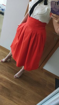 Raudonas Zara sijonas