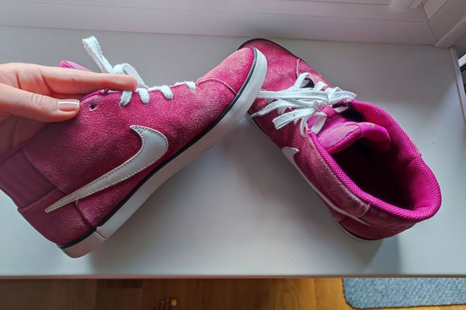 Dėvėti ryškiai rožiniai NIKE Match Mid Sneakers