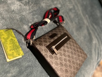 For sale: Gucci tašė