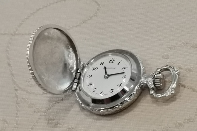 "Caravelle by Bulova" kišeninis laikrodis su šveicarišku mech.