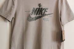 For sale: Nike maikute