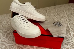 For sale: Hermes Batai