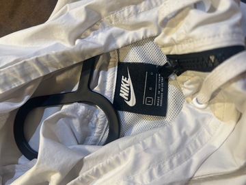 For sale: Nike plona striukė